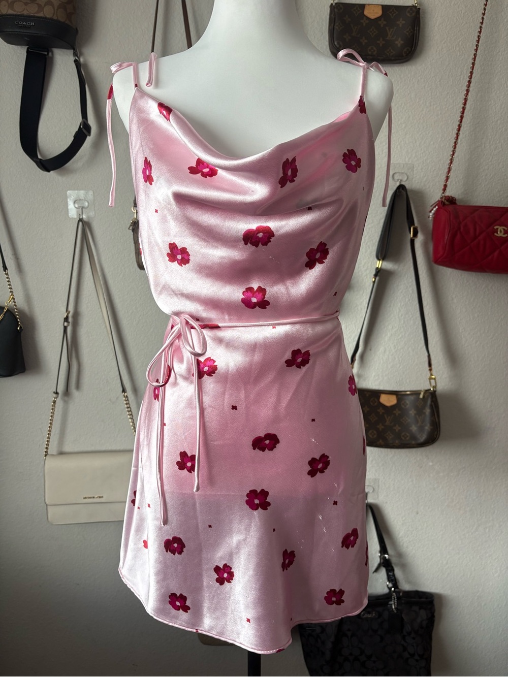 White Fox Pink Floral Satin Mini Dress Coquette Y2K Size S - Picture 2 of 5